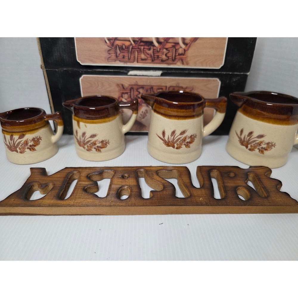 Giftco Ceramic Measuring Cup Set Wall Rack Wheat Pattern 4 Pc Boxed Vintage
